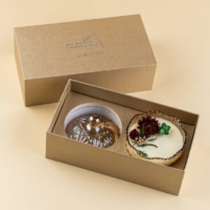 Decorative Soy Candle with Golden Gift Box – Home Collection